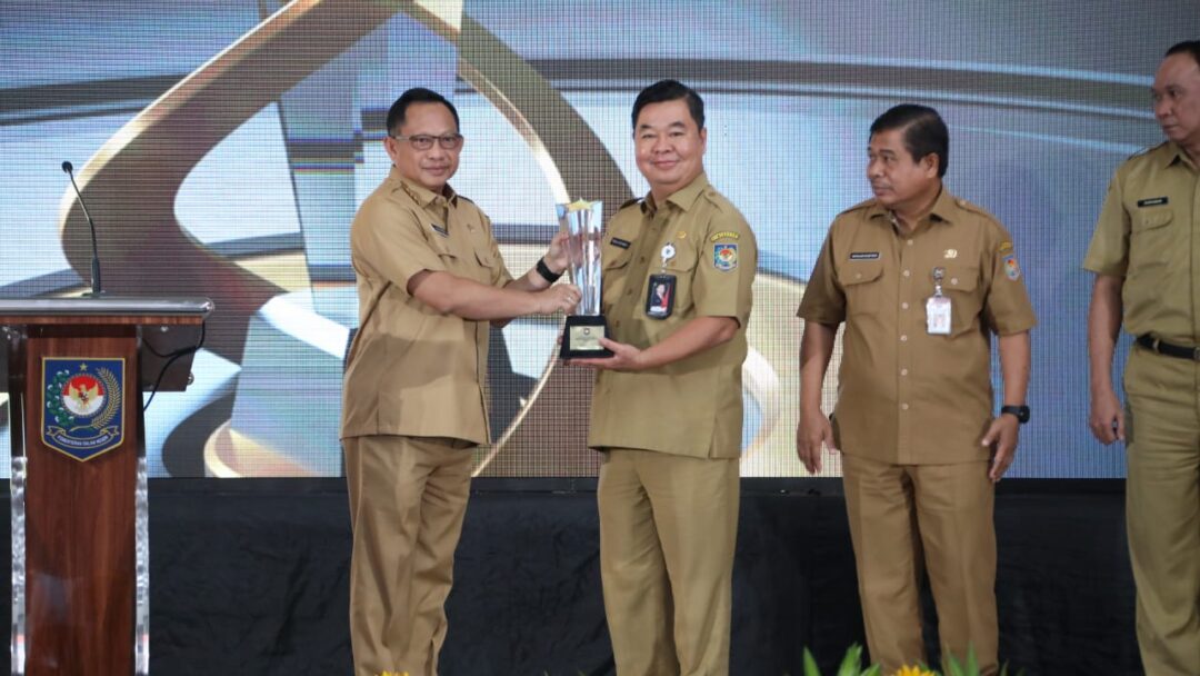 Ditjen Dukcapil Borong 4 Penghargaan Kemendagri Ber-AKHLAK Award 2023