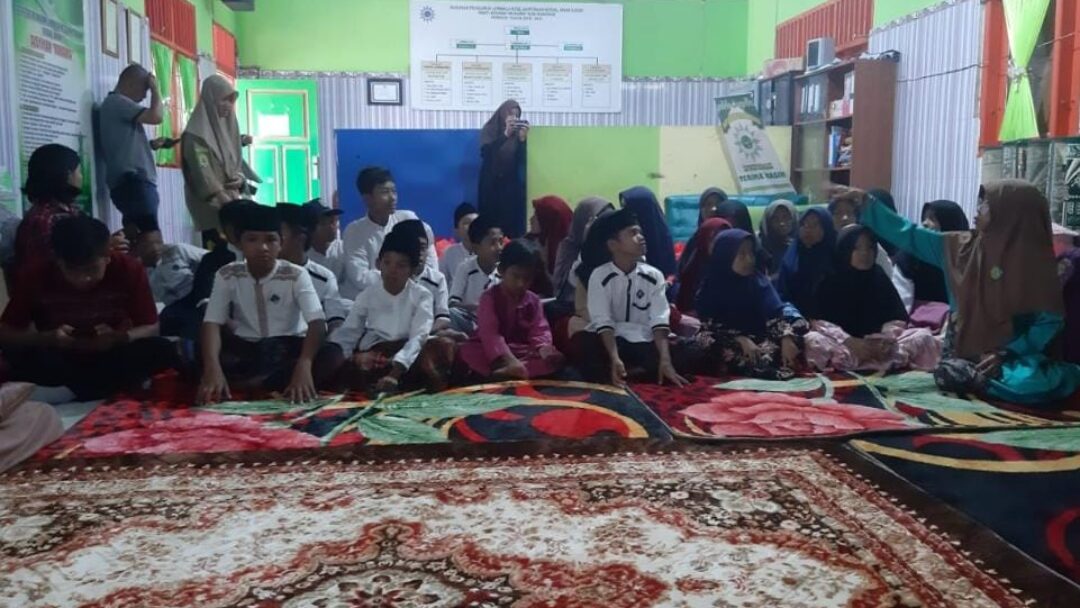 Dukcapil Berhasil Berikan Dokumen Kependudukan Untuk Anak-Anak PMI
