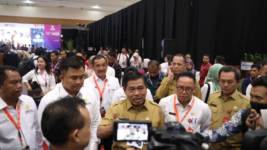 Sekjen Kemendagri Minta Apkasi Ajak Daerah Utamakan Belanja APBD untuk Produk Dalam Negeri