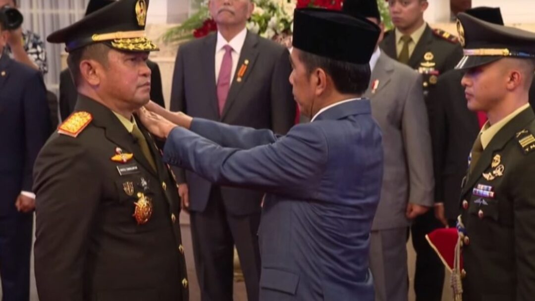 Presiden Jokowi Lantik Maruli Simanjuntak Jadi KSAD