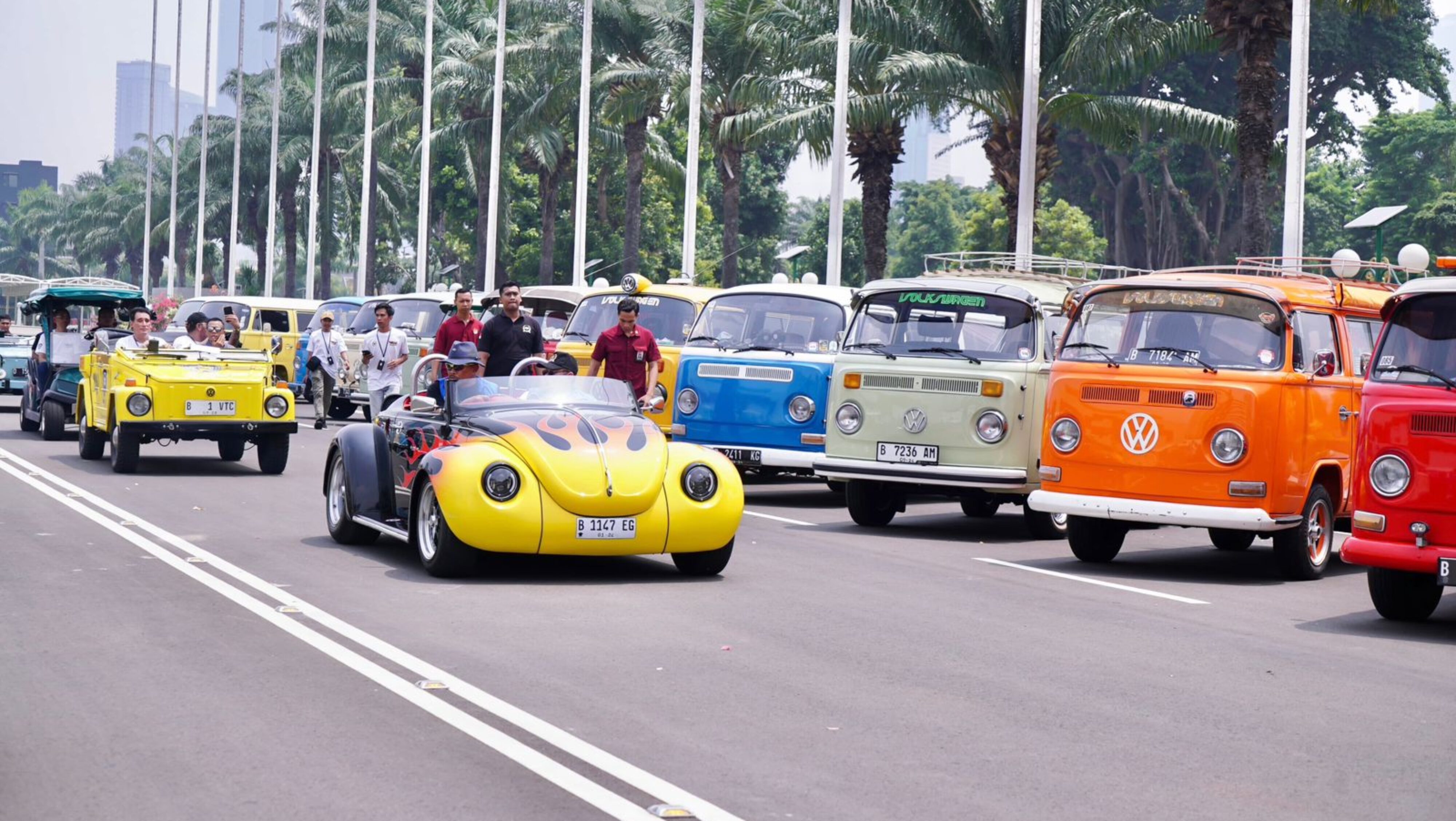 Gelar Sosialisasi Empat Pilar MPR RI ‘Road to Pecah Seribu VW’, Ketua MPR RI Bamsoet Ajak Komunitas Otomotif Tak Terprovokasi Black Campaign Antar Pendukung Capres/Cawapres