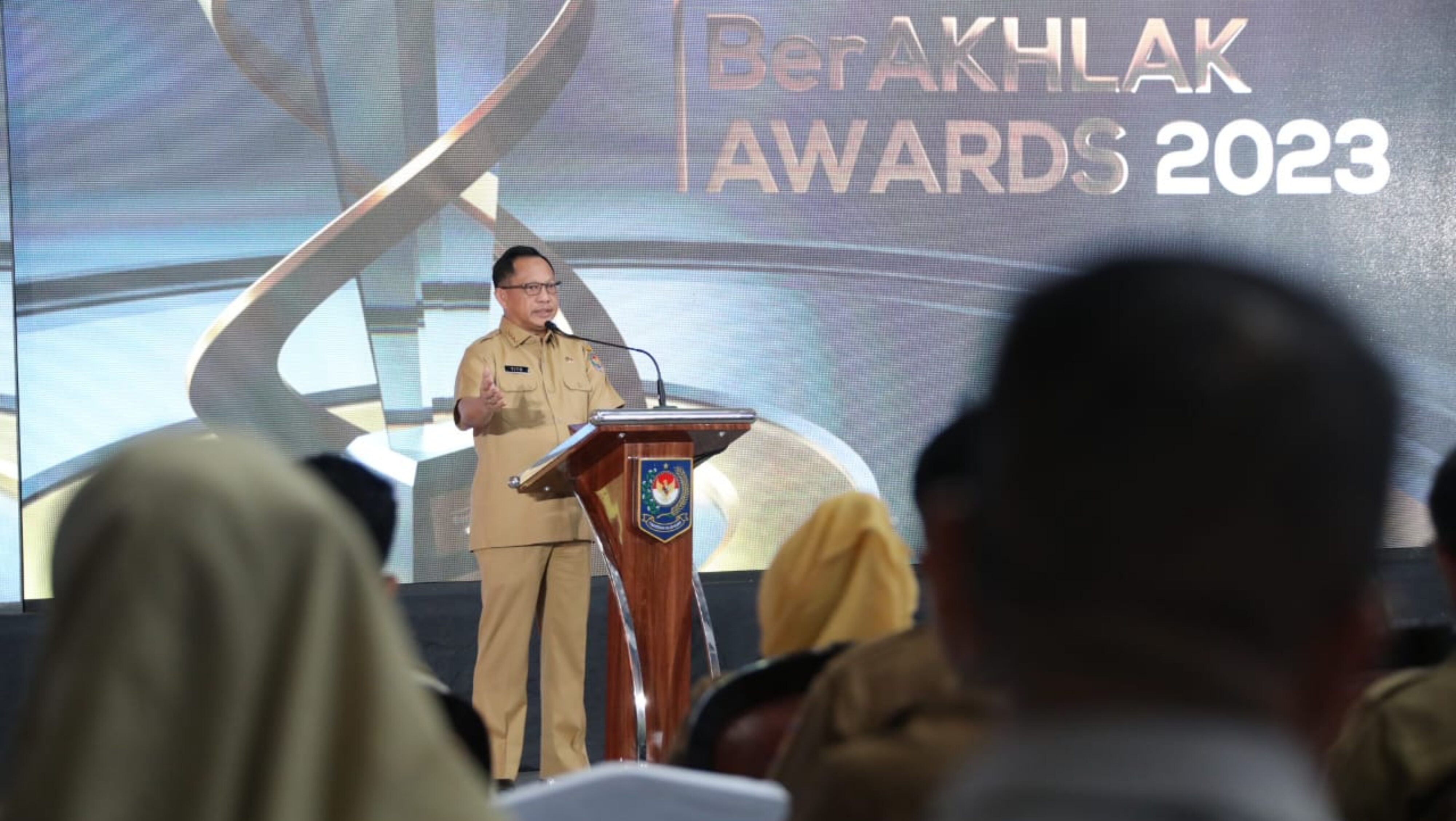 Mendagri: ASN BerAKHLAK Harus Menjadi Agen Perubahan bagi Organisasi