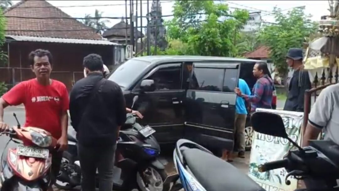 Empat Pemuda Diamankan Terkait Perusakan Baliho APK PDIP di Jembrana