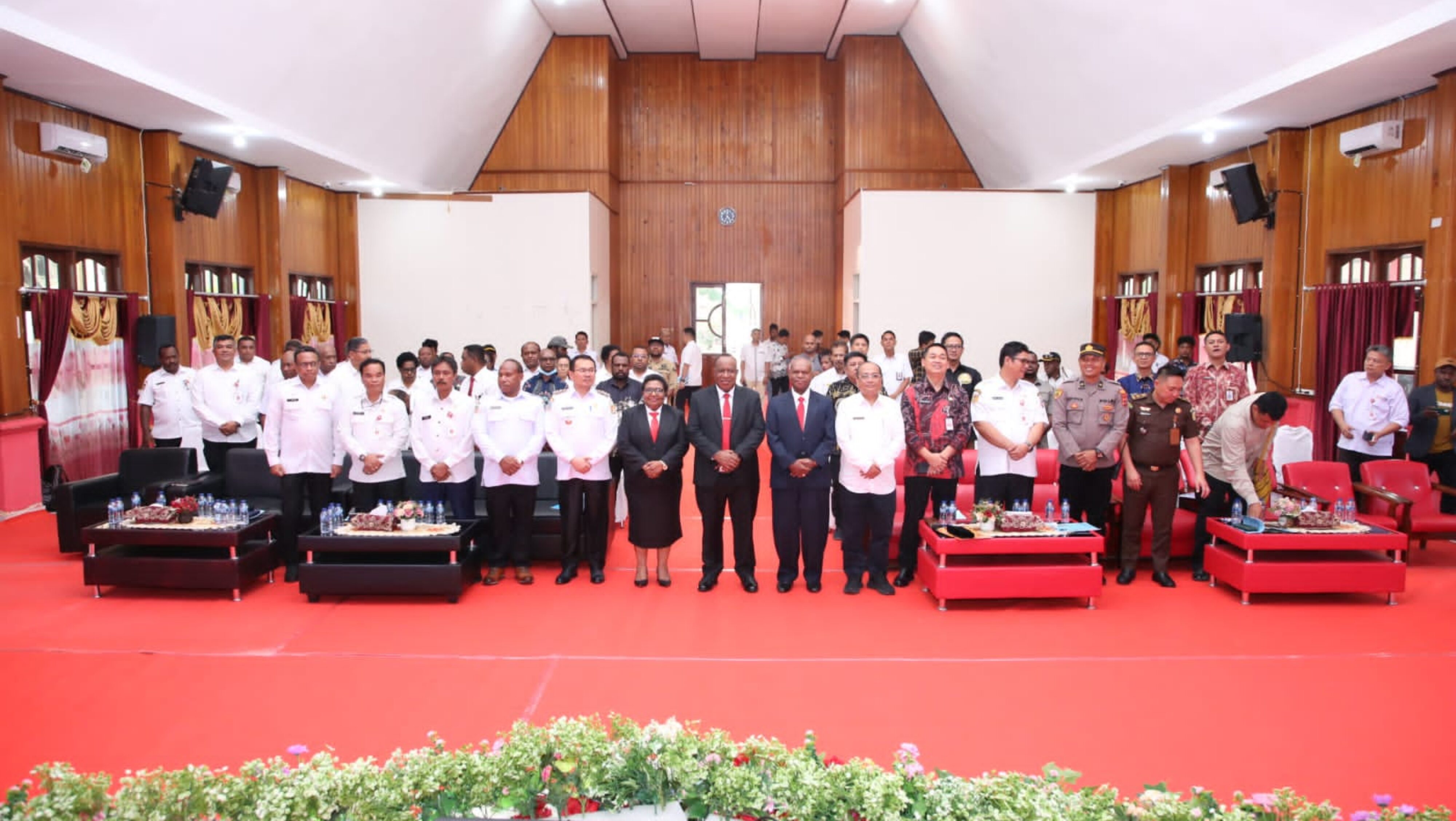 Tim Kemendagri Turun Langsung ke Papua Tengah, Dorong Percepatan Realisasi APBD Sekaligus Penanganan Inflasi dan SIPD