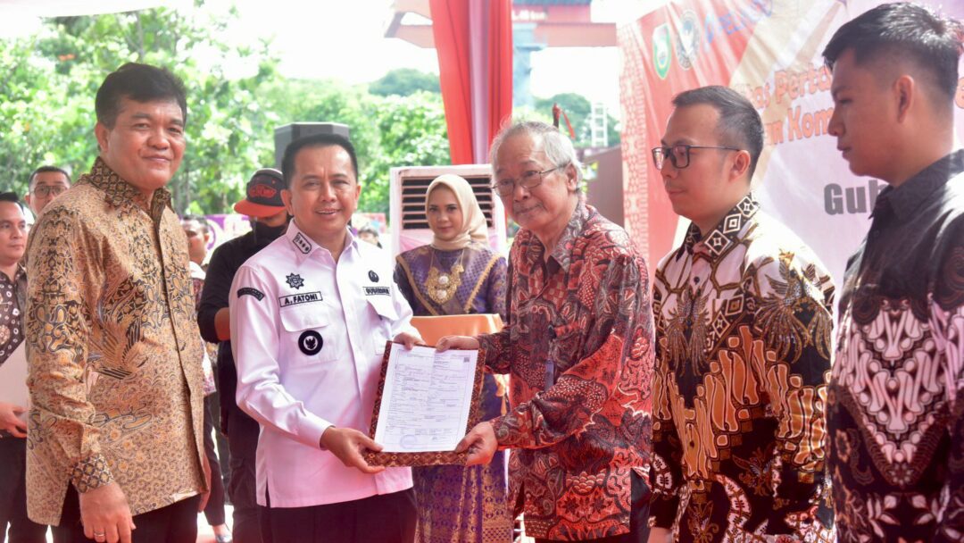 Pj Gubernur Agus Fatoni Lepas Keberangkatan Ekspor Komoditi Asal Sumsel Senilai Rp 153, 4 Miliar ke Berbagai Negara