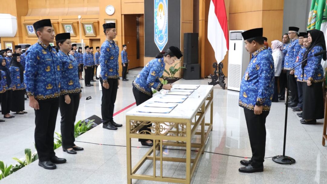 Pimpin Sumpah Jabatan PNS 2023, Sekjen Kemendagri Imbau Pentingnya Terus Tingkatkan Kompetensi