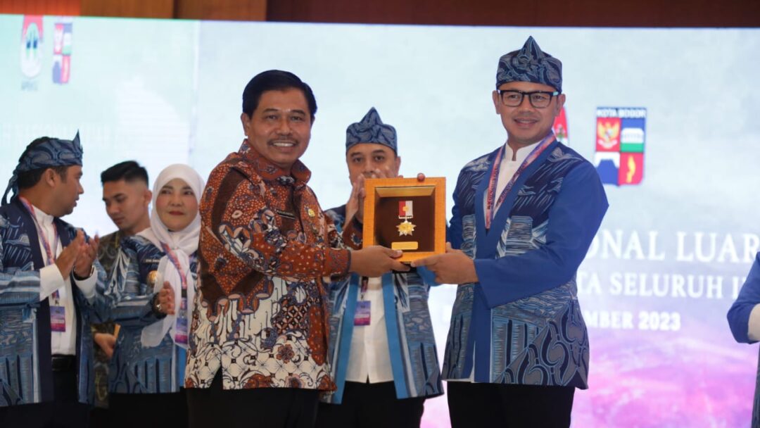 Wakili Mendagri Tutup Munaslub Apeksi, Sekjen Kemendagri Ingatkan Pentingnya Pemberdayaan Masyarakat Urban