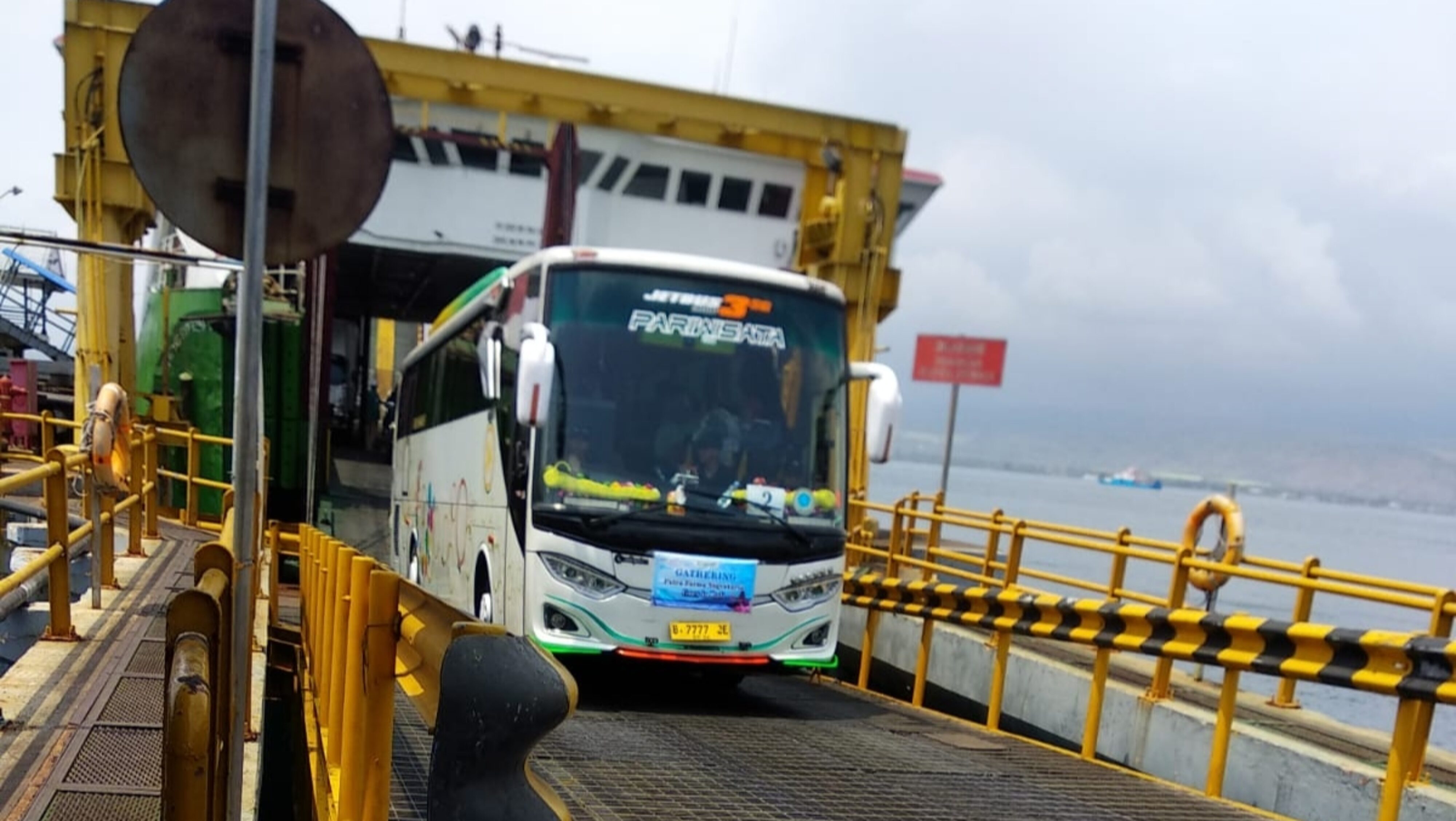 52 Kapal Siap Layani Penyeberangan Selat Bali Jelang Nataru
