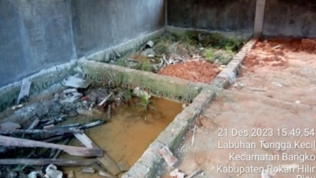 Pembangunan Gedung Sekolah Terancam Mangkrak, Kepala Dinas Pendidikan Rokan Hilir Terlihat Cemas di Hadapan Wartawan