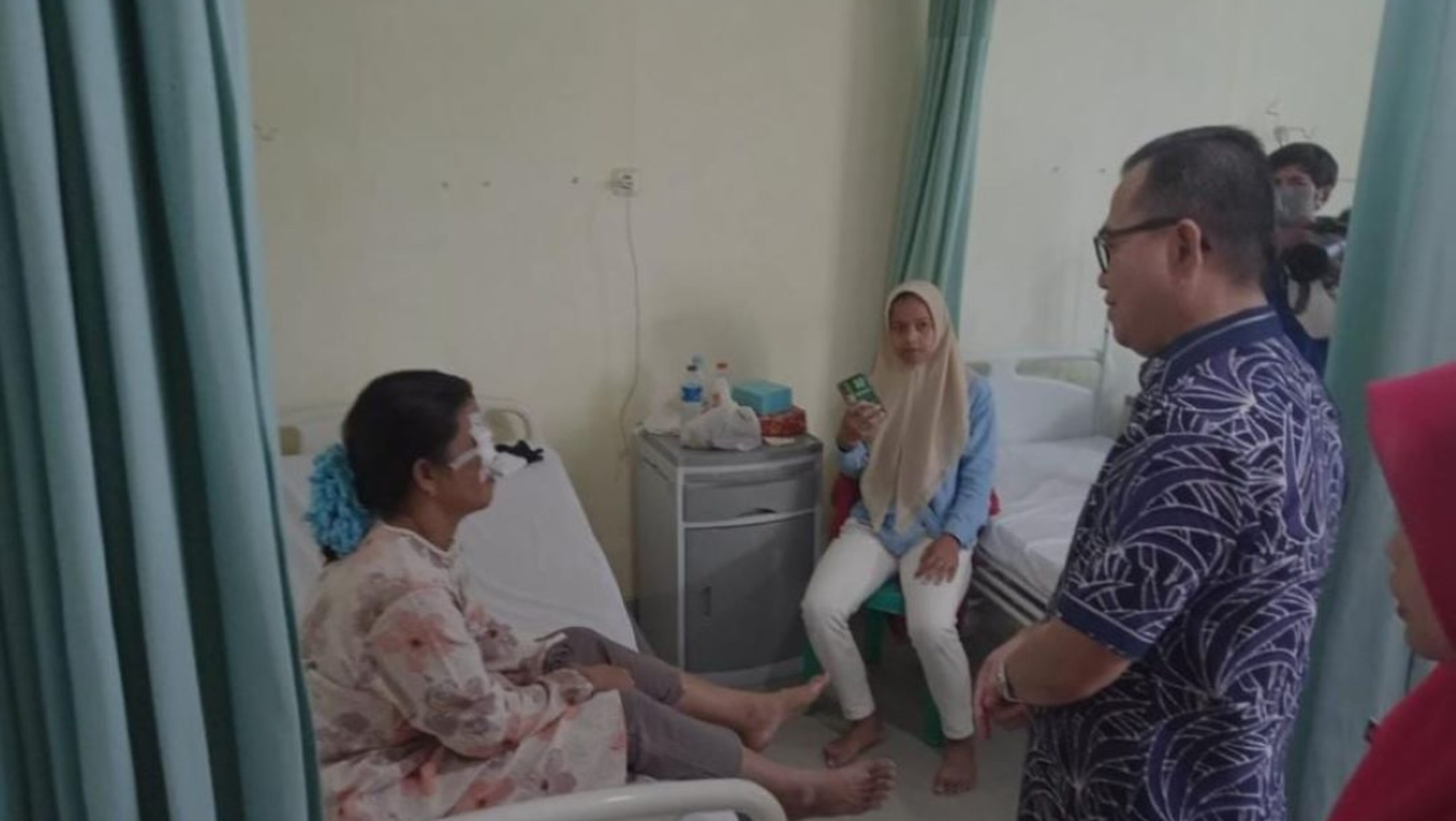 Pj Bupati Banyuasin Tinjau Operasi Katarak Gratis, Antusias Masyarakat Luar Biasa