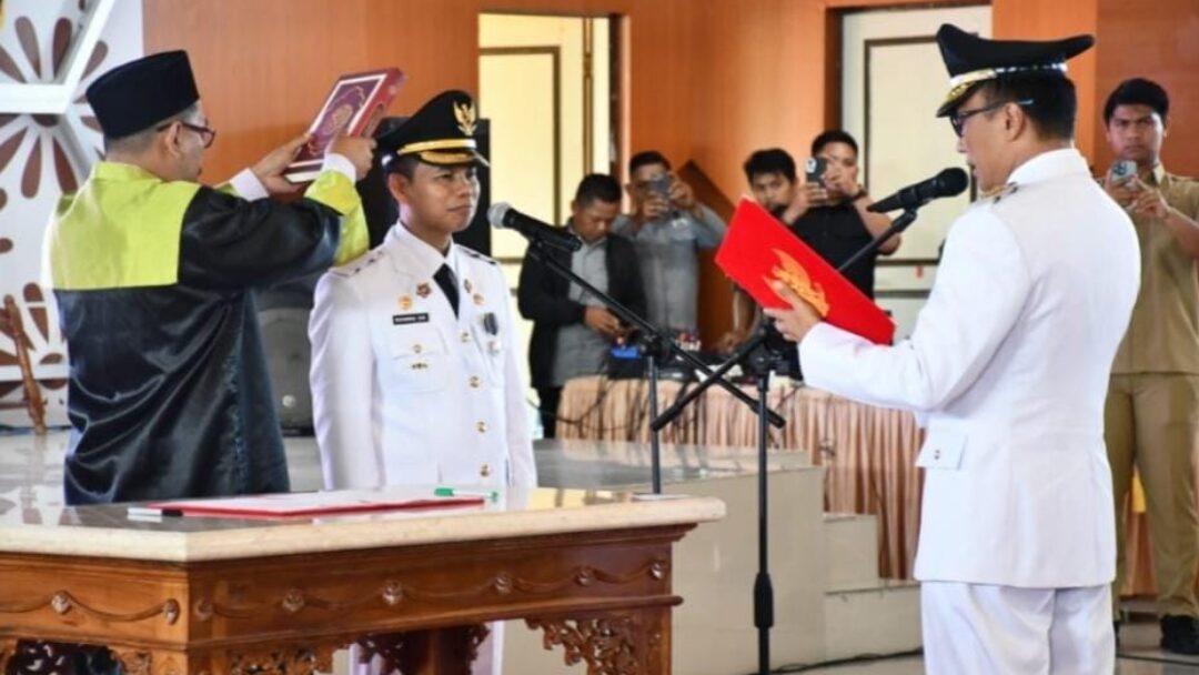 PJ Gubernur Sulbar Zudan Lantik Pj Bupati Mamasa Muhammad Zain
