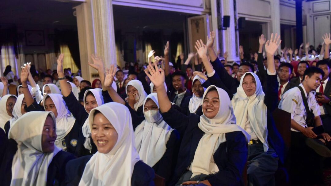 Pj Gubernur Agus Fatoni Minta Iklim Kondusif Terjaga di Sumsel, Ingatkan Pemilih Pemula Bijak Dalam Kelola Informasi