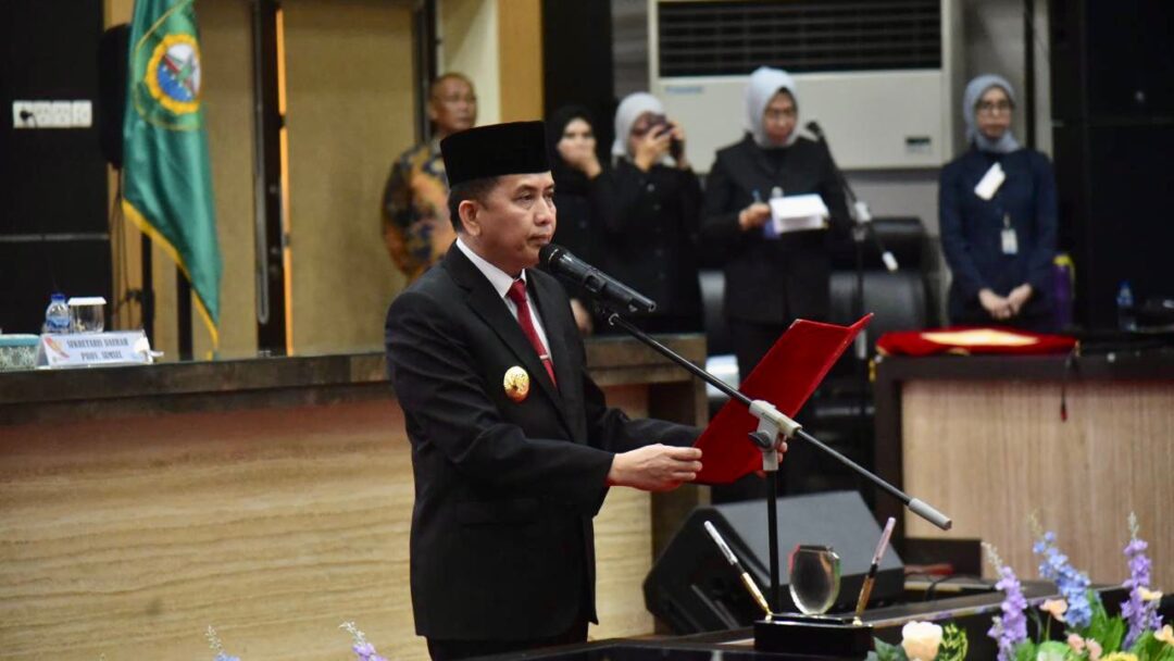 Lantik Empat Pejabat Eselon II, Pj Gubernur Agus Fatoni: Lakukan Inovasi dan Terobosan Baru, Jangan Bekerja Biasa-Biasa Saja