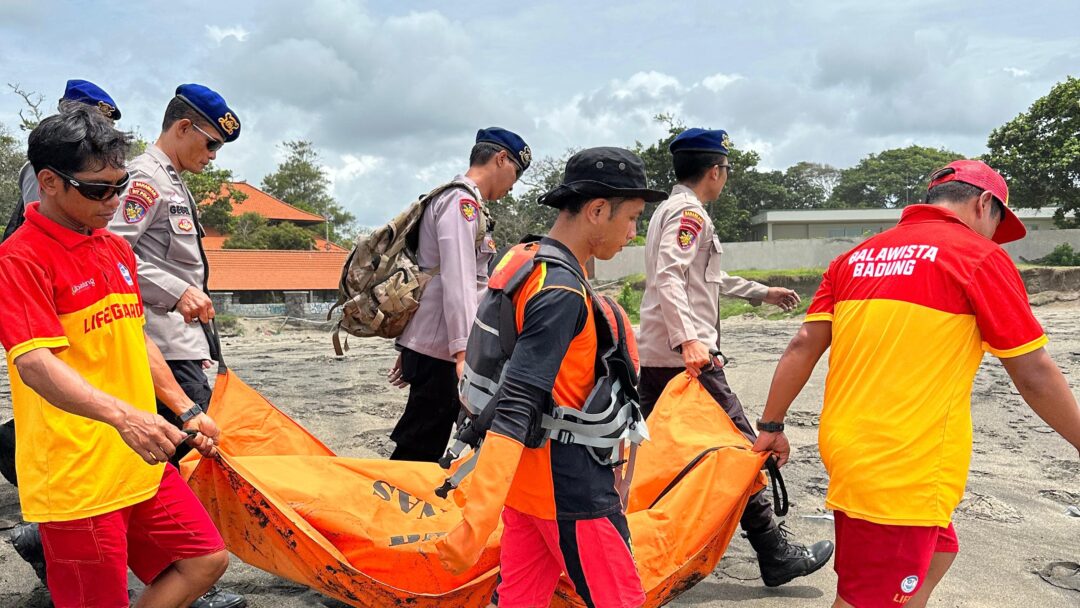 Tim SAR Temukan Korban Tenggelam di Pantai Berawa