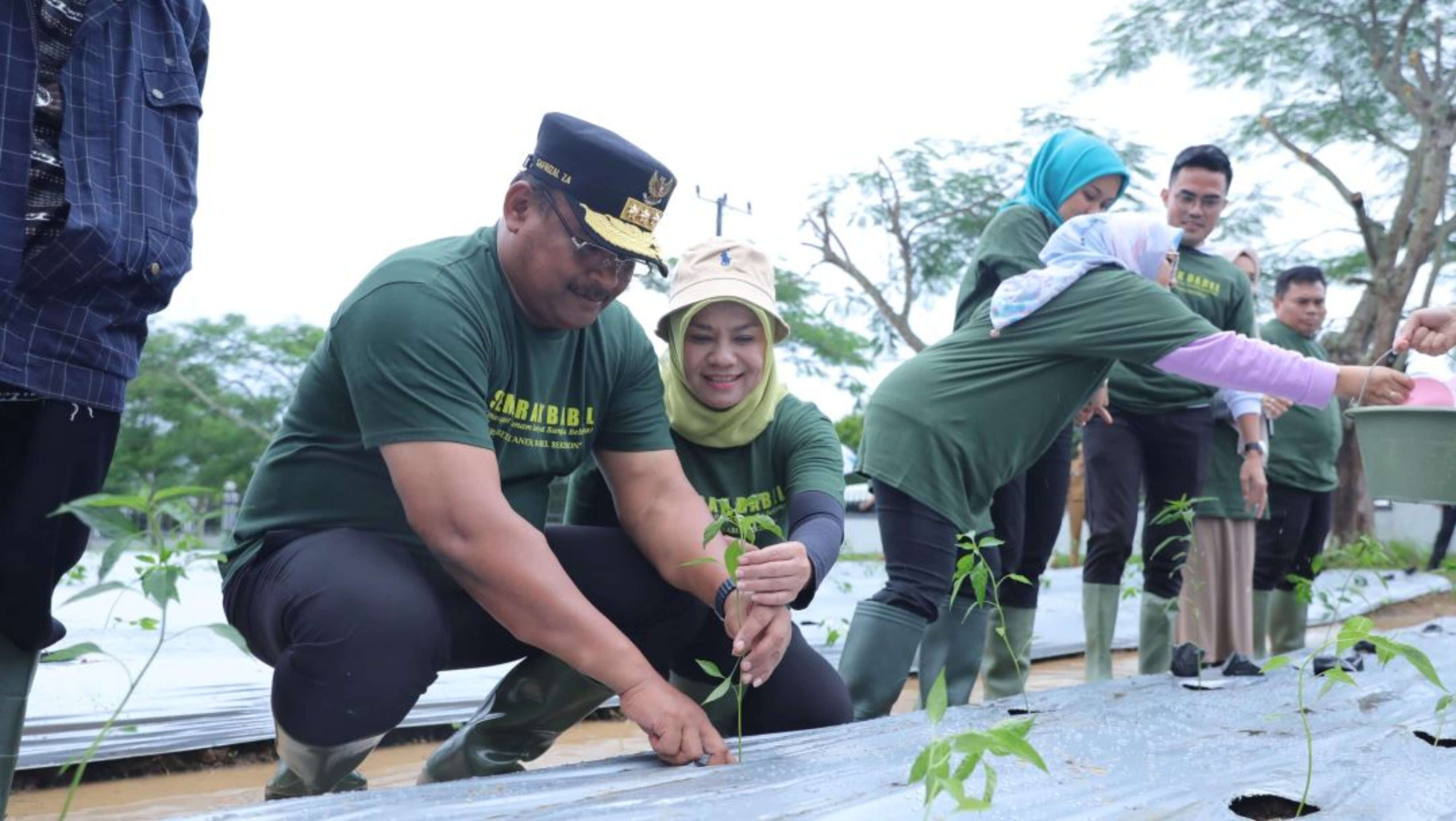 Gaungkan Semangat Menanam, Pj Gubernur Safrizal : Rumah Dinas Sebagai Percontohan