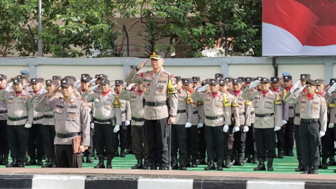 Polres Metro Jakarta Barat Peringati Hari Kesadaran Nasional 2024 Dengan Upacara Bendera