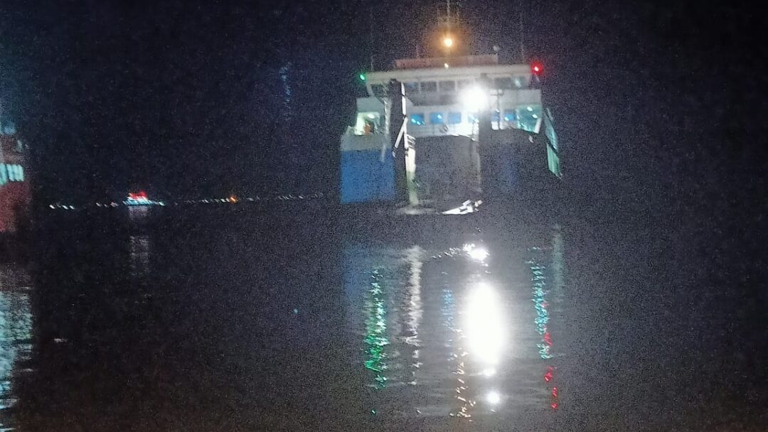 KMP Agung Samudra XVIII Berhasil Lepas dari Kandas