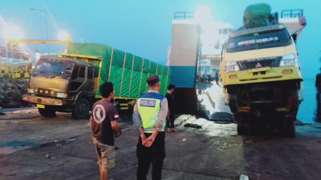 Truk Jumping di Darmaga LCM Gilimanuk, Diduga Kelebihan Muatan
