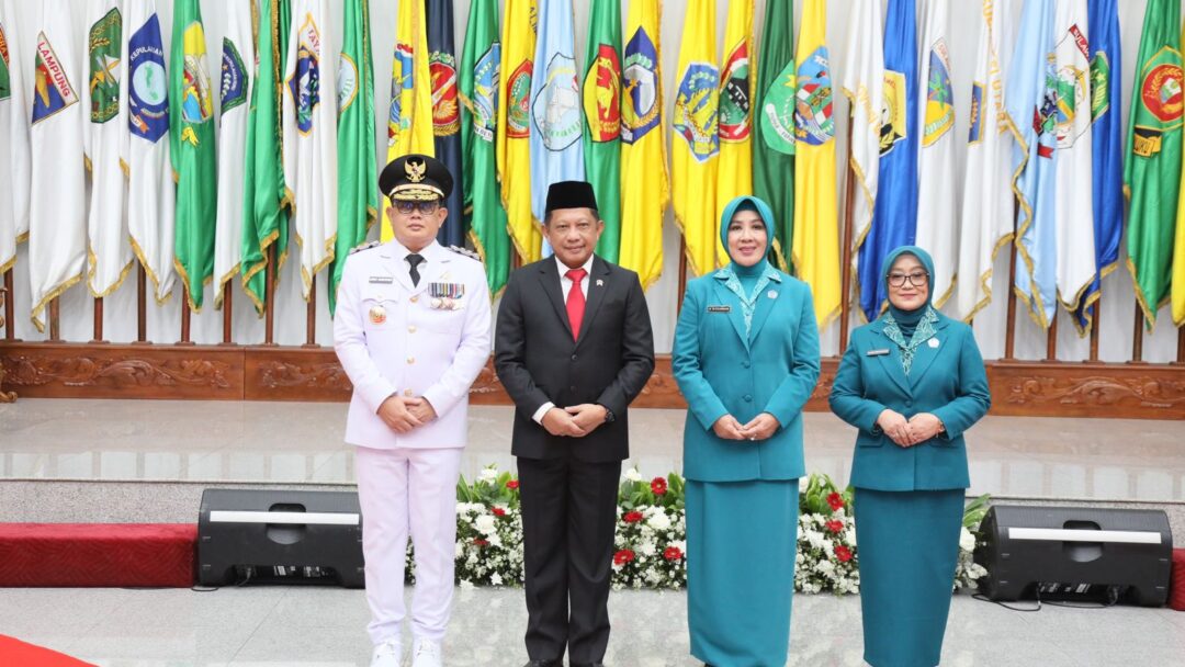 Tri Tito Karnavian Lantik Pj. Ketua TP PKK Provinsi Jatim Isye Sri Rahayu, Gantikan Arumi Bachsin