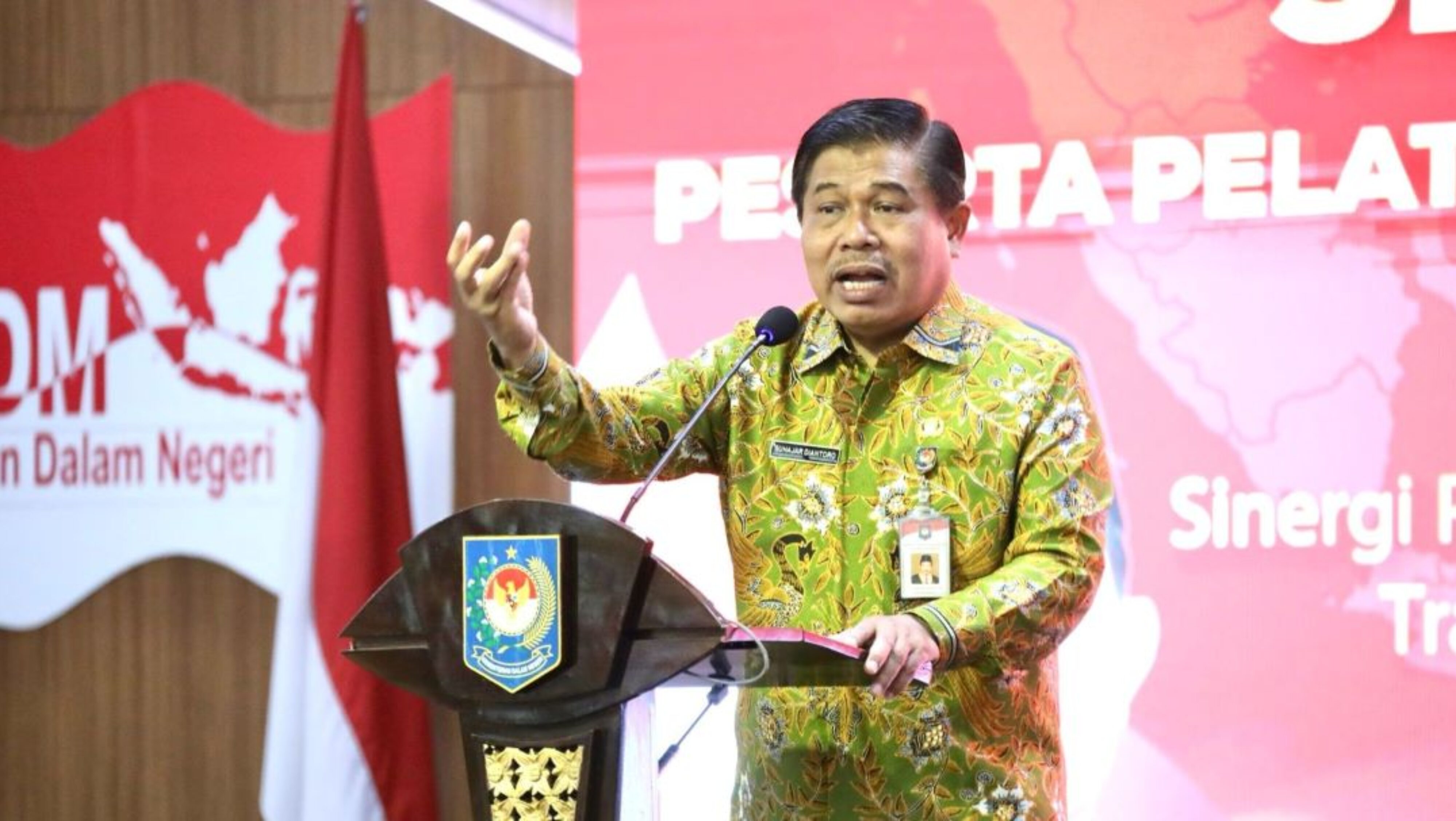 Sekjen Kemendagri Tekankan Urgensi Politik Desentralisasi dan Pelayanan Publik