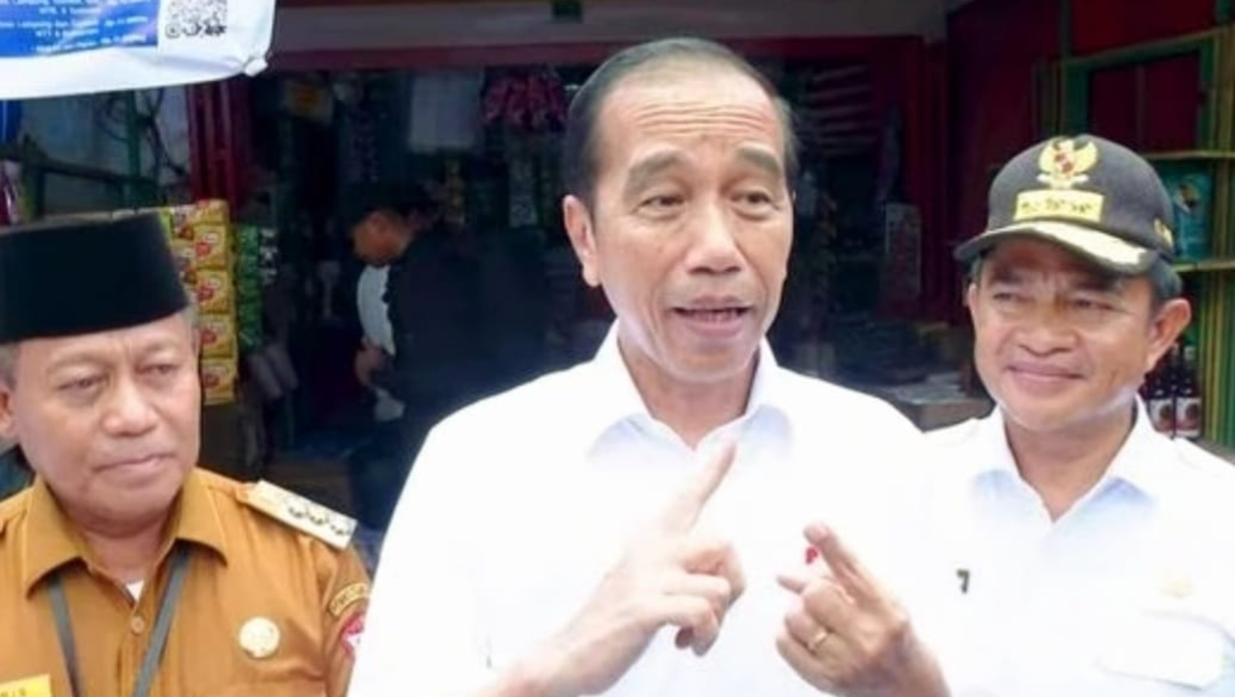 Presiden Jokowi Kunjungi Pasar Kawat Tanjungbalai, Cek Harga dan Stok Bahan Pokok