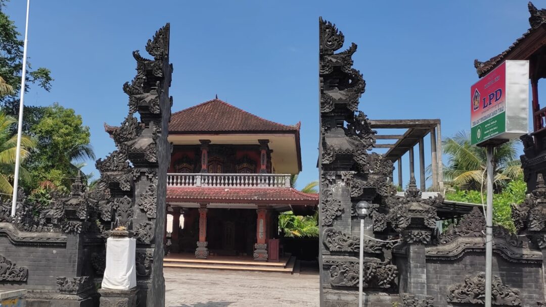 LPD Desa Adat Pengeragoan Dangin Tukad Bangkit Kembali, Salurkan Laba ke Krama