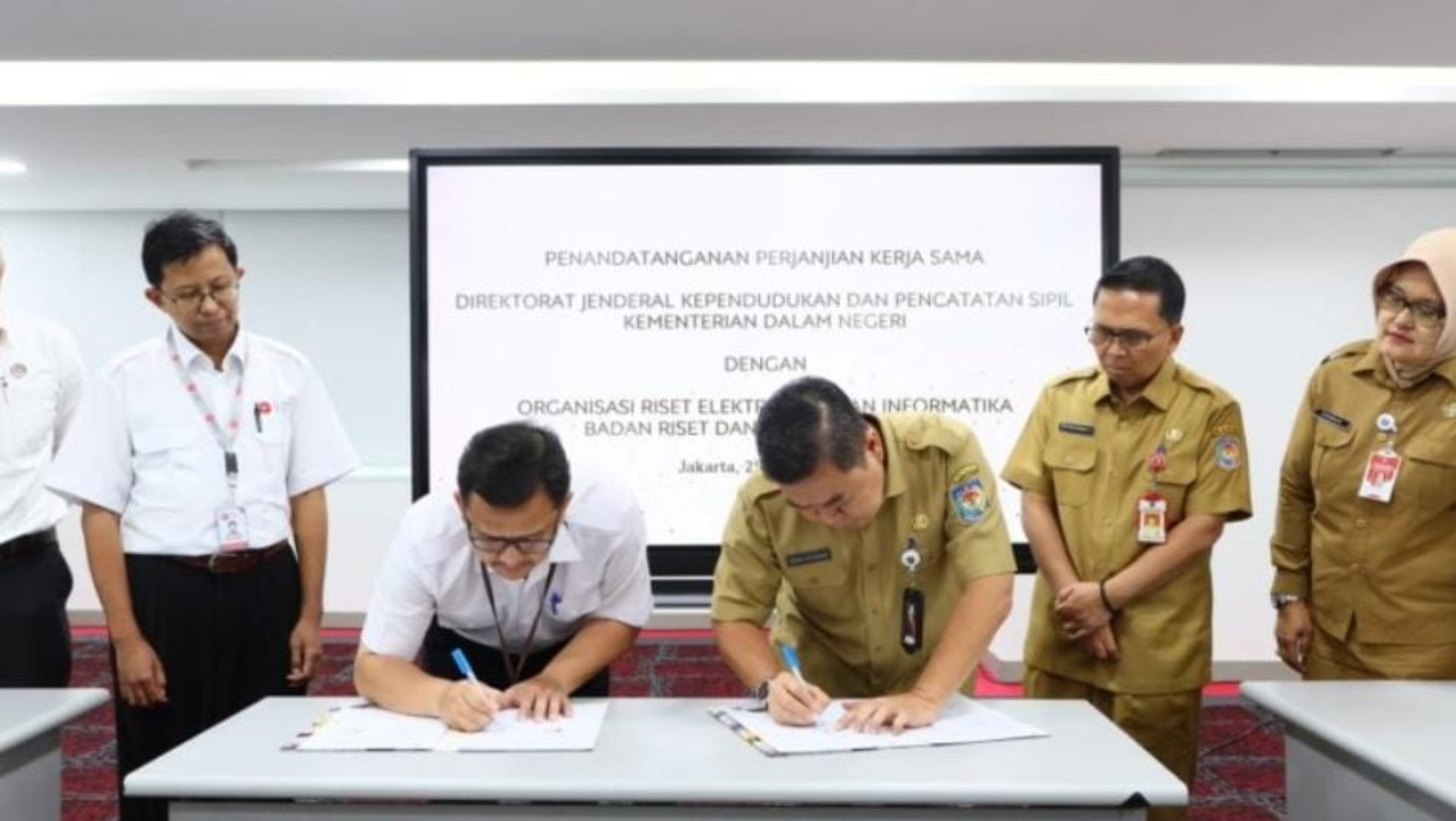 BRIN Gandeng Dukcapil Uji 10 Perangkat Perekaman KTP-Elektronik