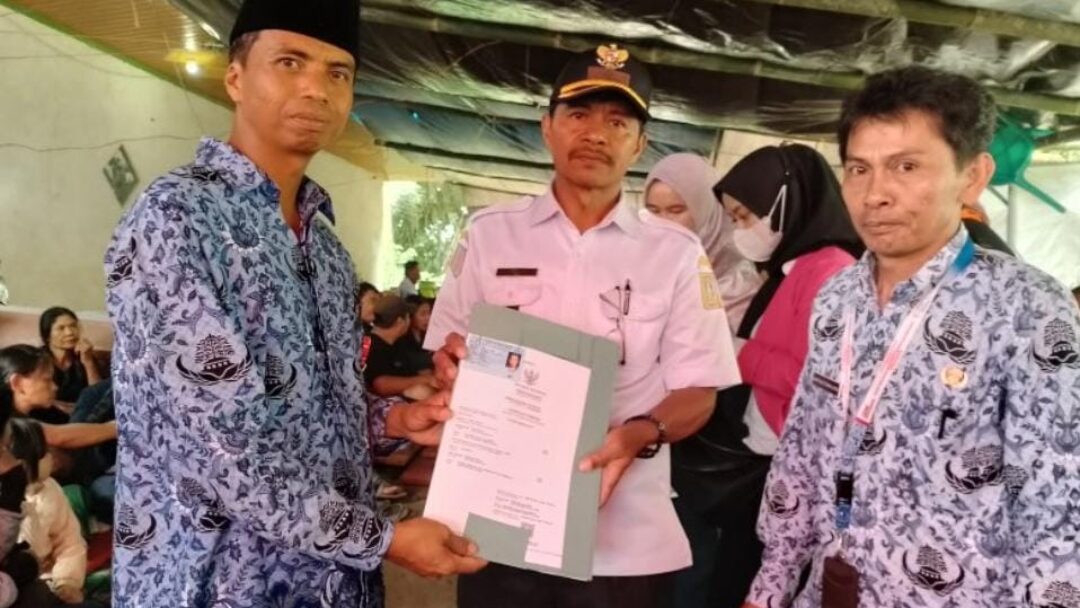 Dukcapil Selesaikan dan Bagikan Akta Kematian Korban Longsor Tana Toraja 