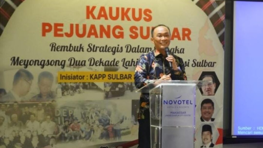 Dinilai Bekerja Untuk Rakyat, Pj Gubernur Sulbar Prof Zudan Terima Penghargaan Dari Tokoh Pejuang Pembentukan Provinsi Sulbar