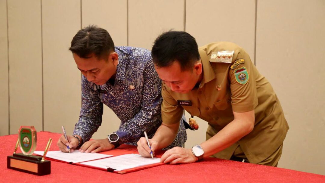 Pj Gubernur Agus Fatoni Teken MoU Pemanfaatan Data dan Informasi Geospasial Bersama Kepala Badan Informasi Geospasial (BIG) RI