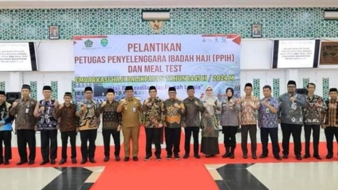 Akmal Malik Lantik PPIH Embarkasi Haji Balikpapan, Minta Pelayanan Ramah Lansia