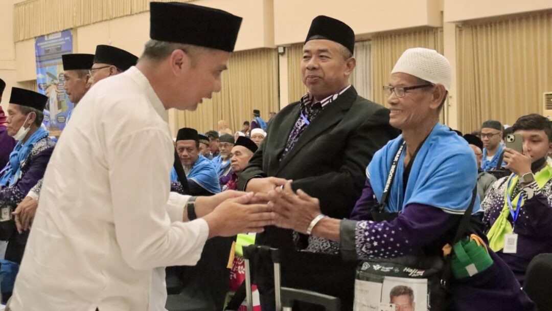 Kloter Pertama Jamaah Haji Asal Jawa Barat Diberangkatkan