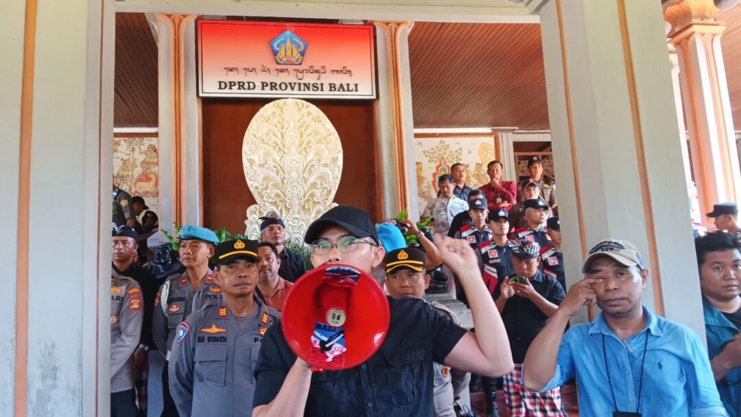 Jurnalis Bali Tolak Revisi RUU Penyiaran: “Lucu, Penuh Pasal Konyol dan Penghianatan Demokrasi!”