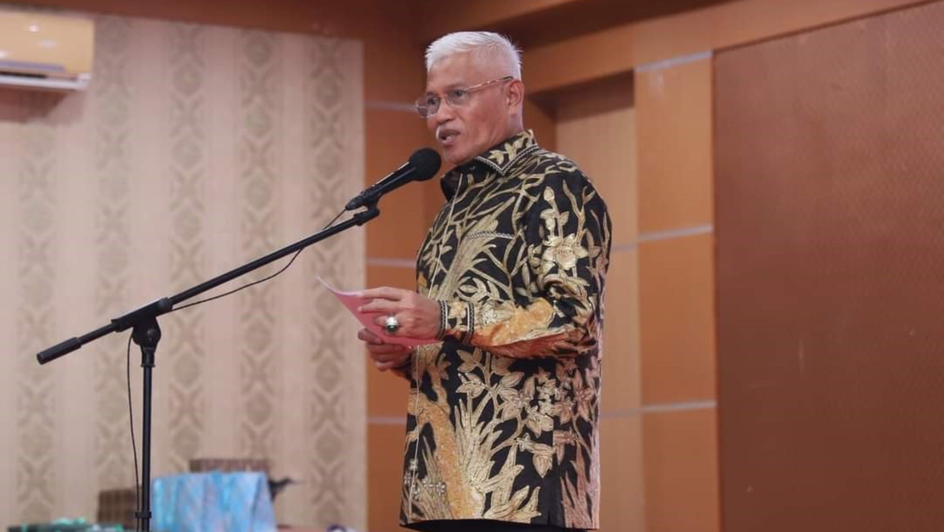 Sekda Sultra Hadiri Pisah Sambut Komandan Korem 143/HO Dan Kapolda Sultra