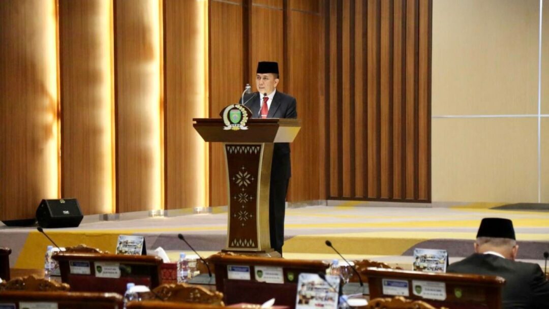 Pj Gubernur Agus Fatoni Sampaikan Jawaban Atas Pandangan Umum Fraksi  Terhadap Pembahasan 6 Raperda Di DPRD Sumsel