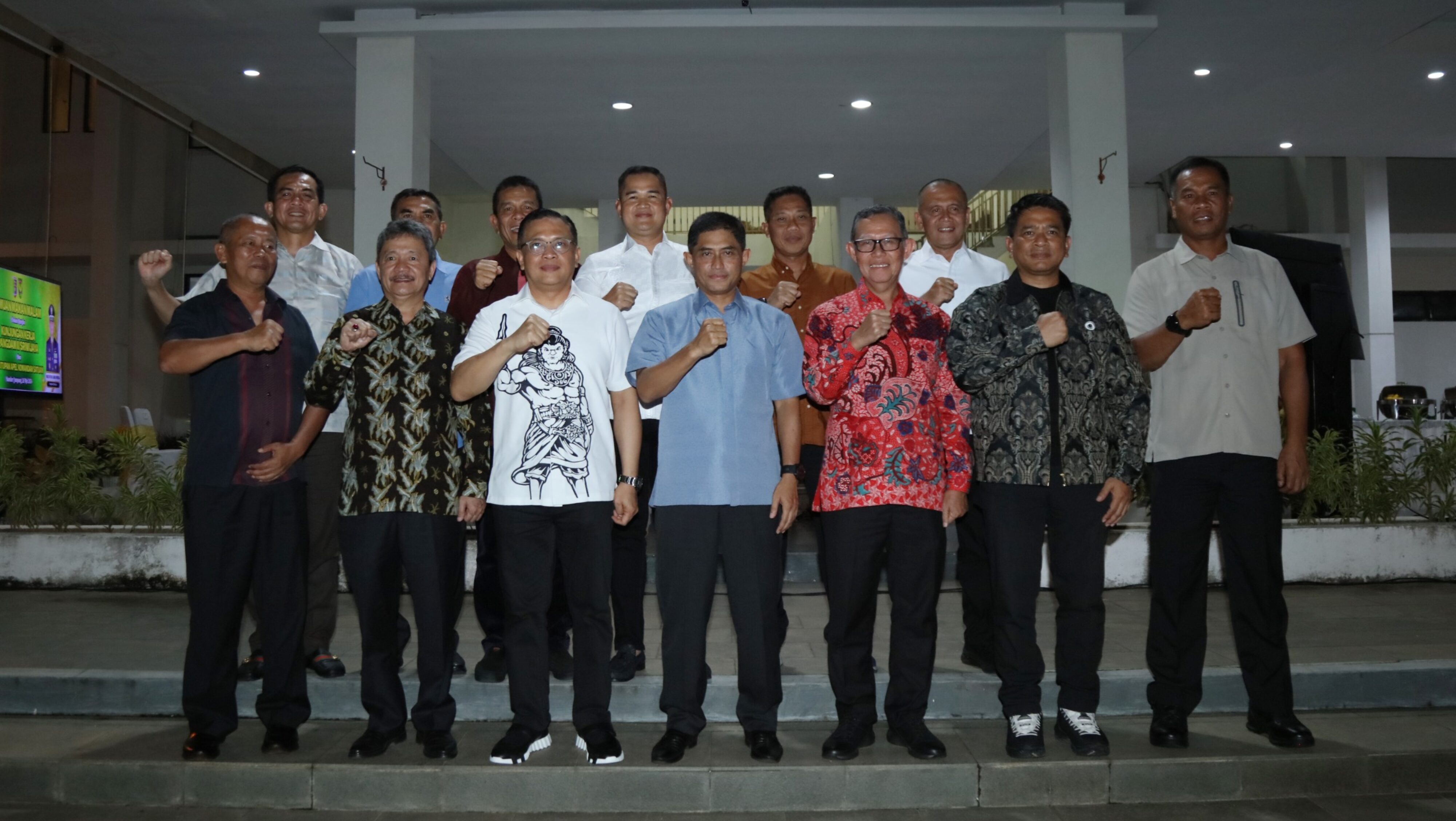 Gubernur Arinal Gelar Silturahmi Dan Ramah Tamah Dengan Pangdam II/Sriwijaya Mayor Jendral TNI Naudi Nurdika Di Mahan Agung