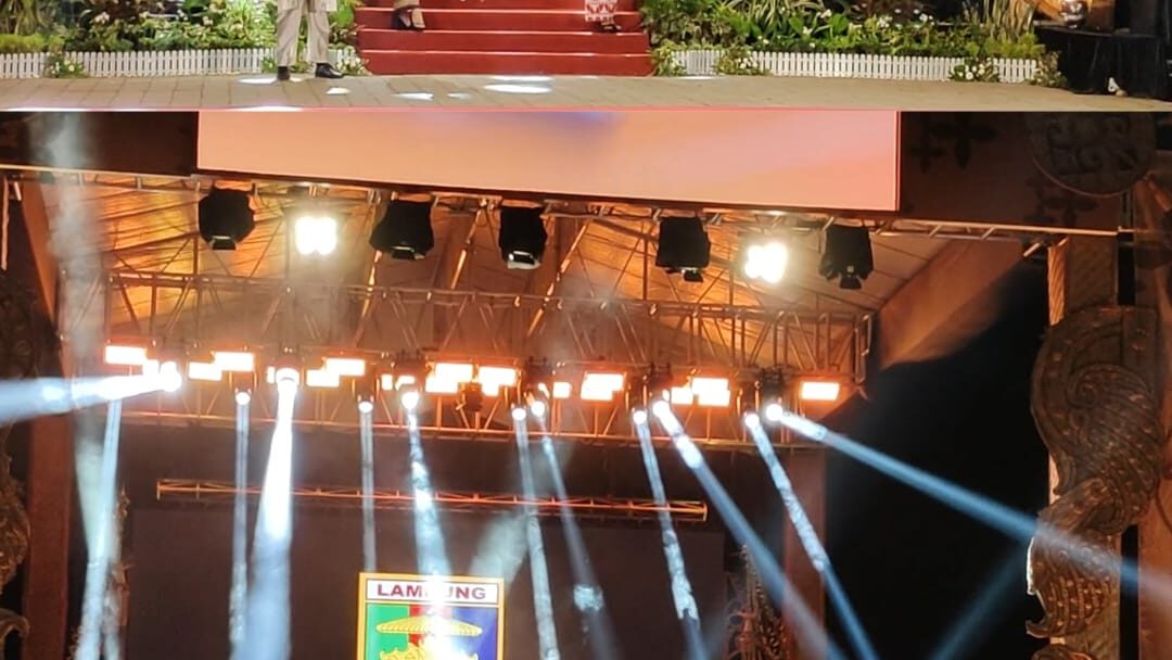 Pakaian Maduwaro Yang Dipadu Sulam Jelujur Dan Tapis karya Desainer Didiet Maulana Dan UMKM Lampung Binaan Ibu Riana Sari Arinal Pukau Pengunjung Expo UMKM Di Pamedan Pura Mangkunegaran, Surakarta