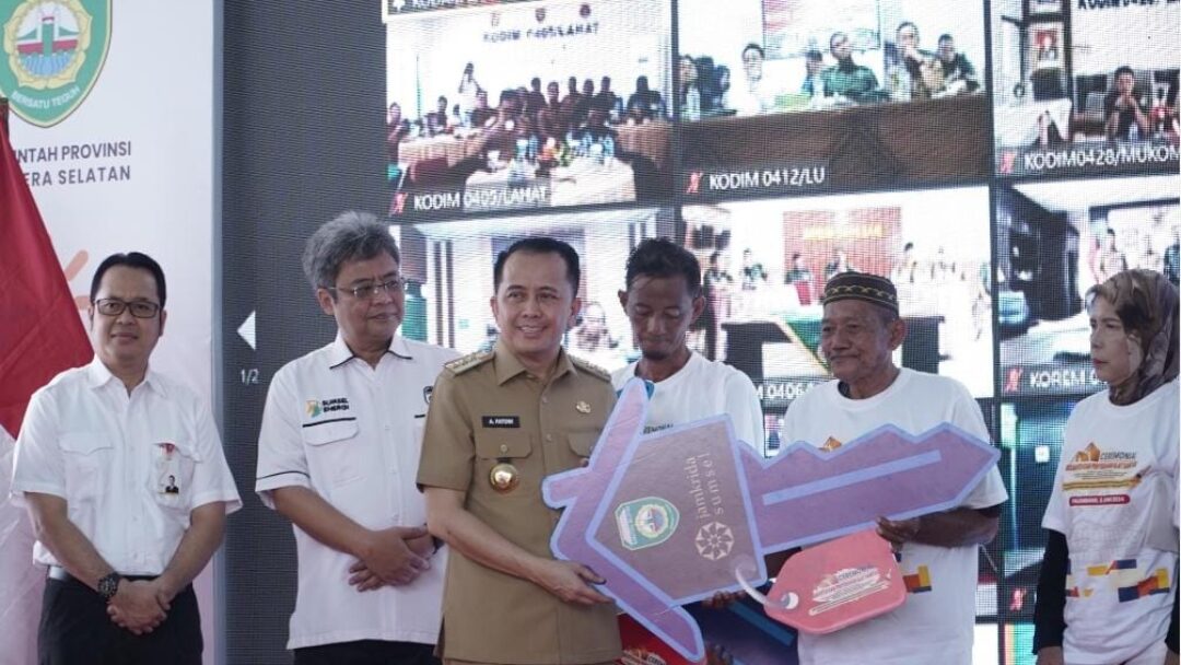 Fatoni : Penyerahan Kunci Rumah, Peresmian Sanitasi dan MOU Bersama Kodam II/SWJ, Upaya Pemerintah Percepat Pembangunan di Sumsel