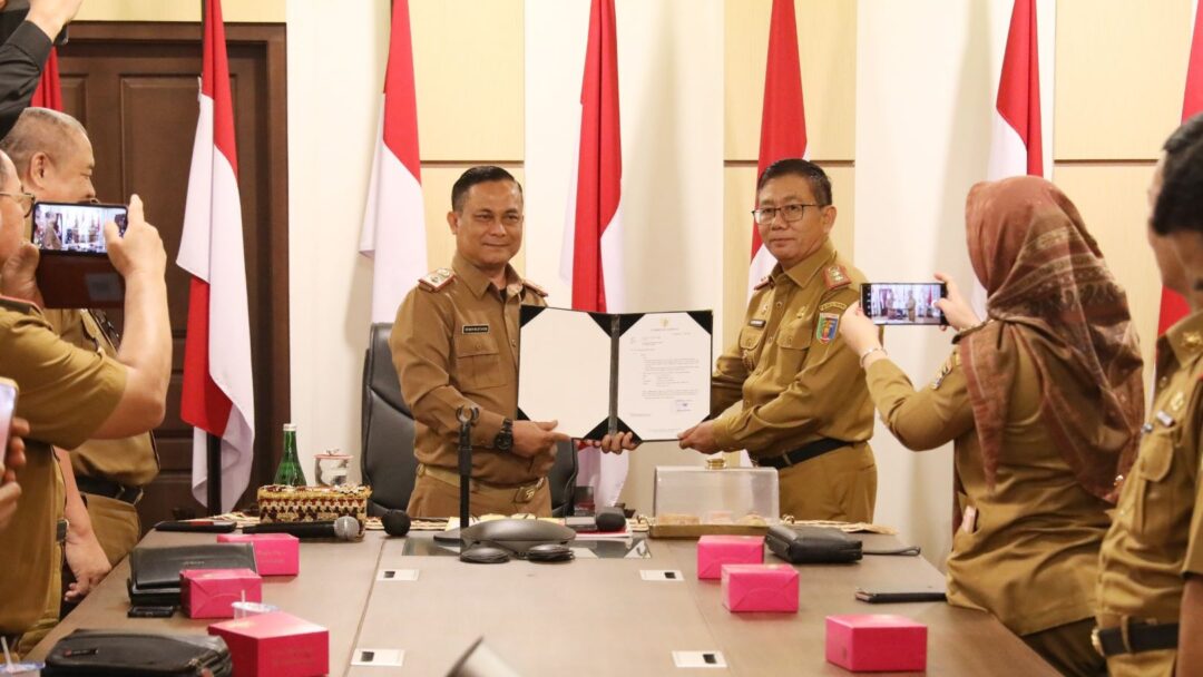 Pj. Bupati Dan Sekda Mesuji Jalankan Ibadah Haji, Gubernur Arinal Tugaskan Kadisdukcapil Lukman Jadi Pelaksana Harian Bupati Mesuji