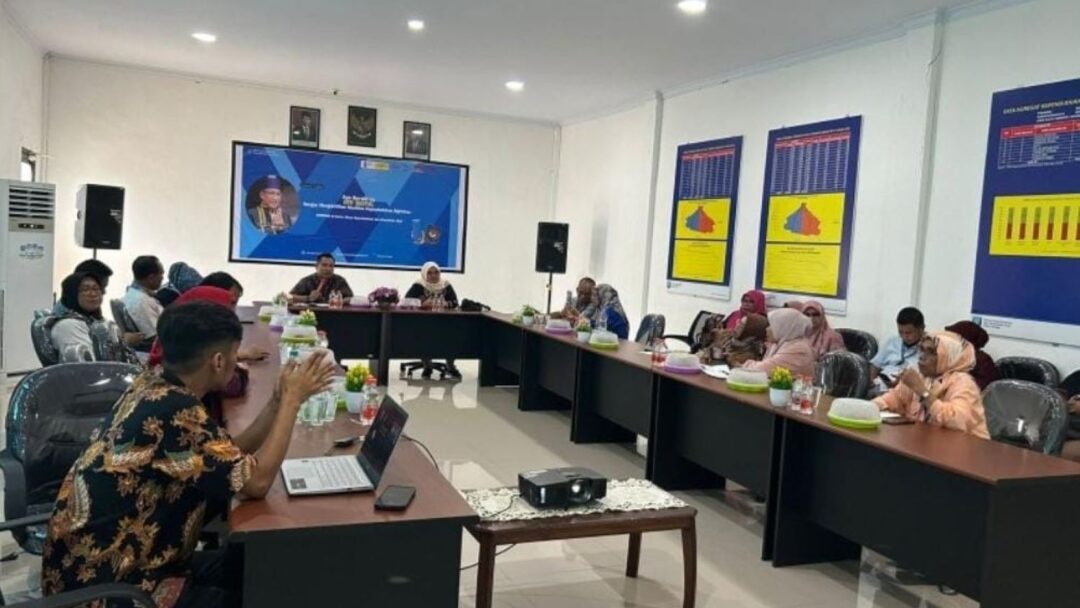 Dukcapil Kota Ternate Bekali Seluruh Pegawai Prinsip Etika Pelayanan Publik