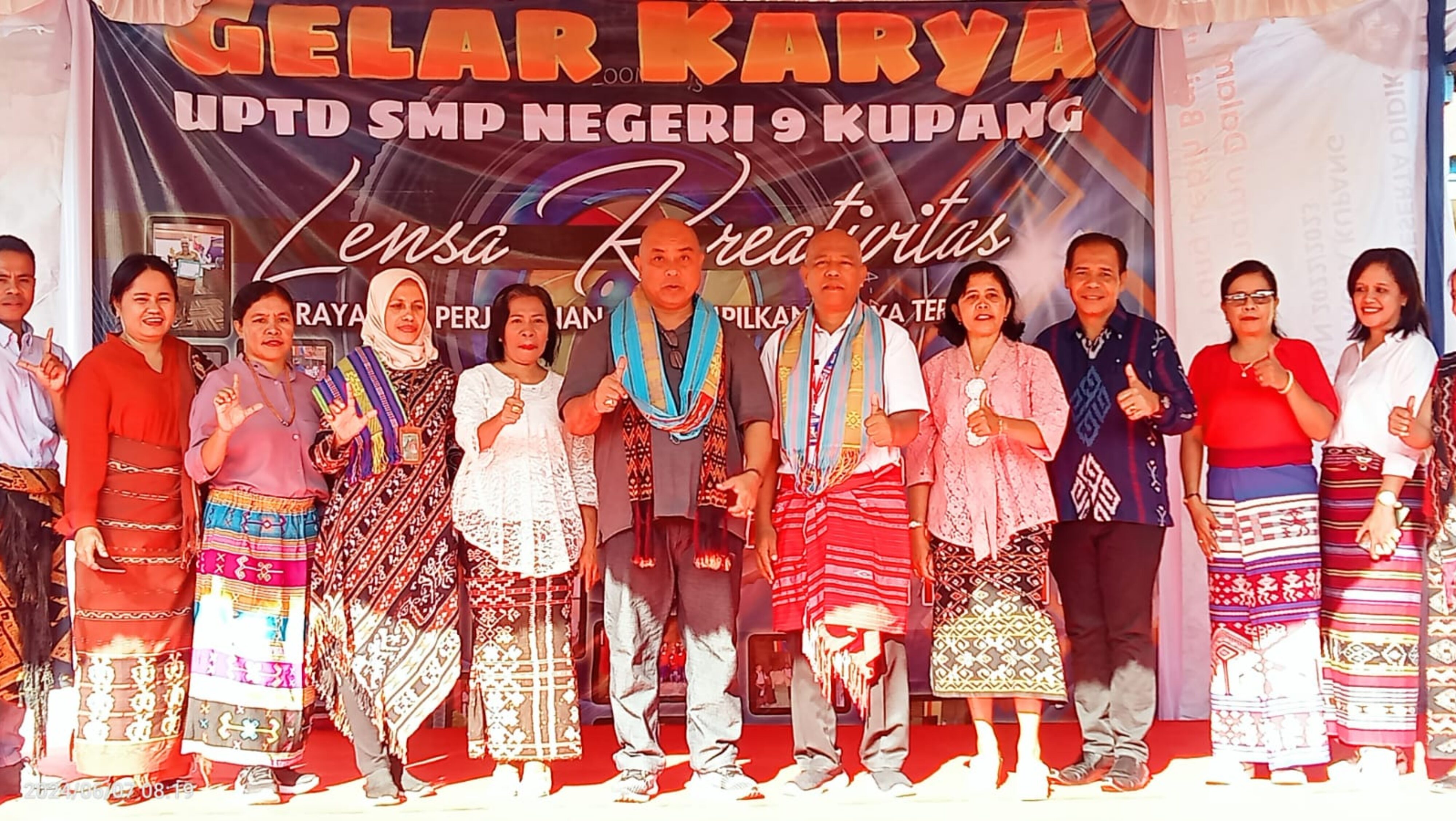 Kadis P Dan K Kota Kupang, Buka Secara Resmi Gelar Karya Lensa Kreatifitas UPTD SMPN 9