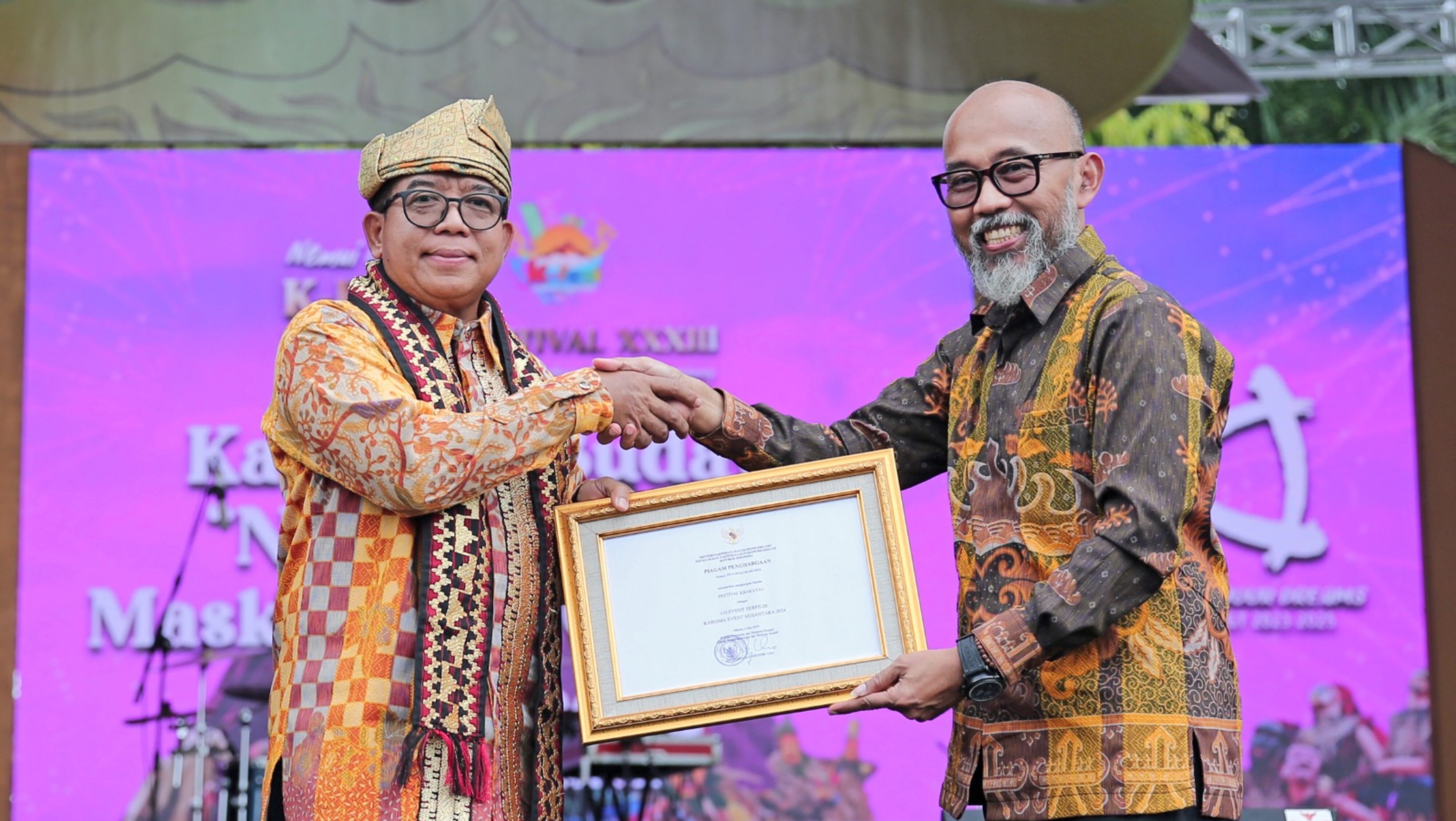 Pj. Gubernur Samsudin Buka Festival Krakatau Ke-33 Tahun 2024, Raih Penghargaan Karisma Event Nusantara Dari Kemenparekraf Dan Sertifikat Muri