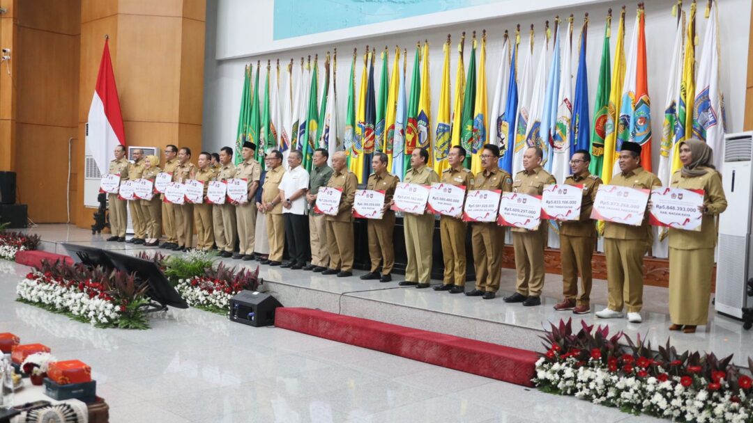 Apresiasi Kinerja Pengendalian Inflasi, Kemendagri Bersama Kemenkeu Beri Penghargaan Insentif Fiskal kepada 50 Daerah