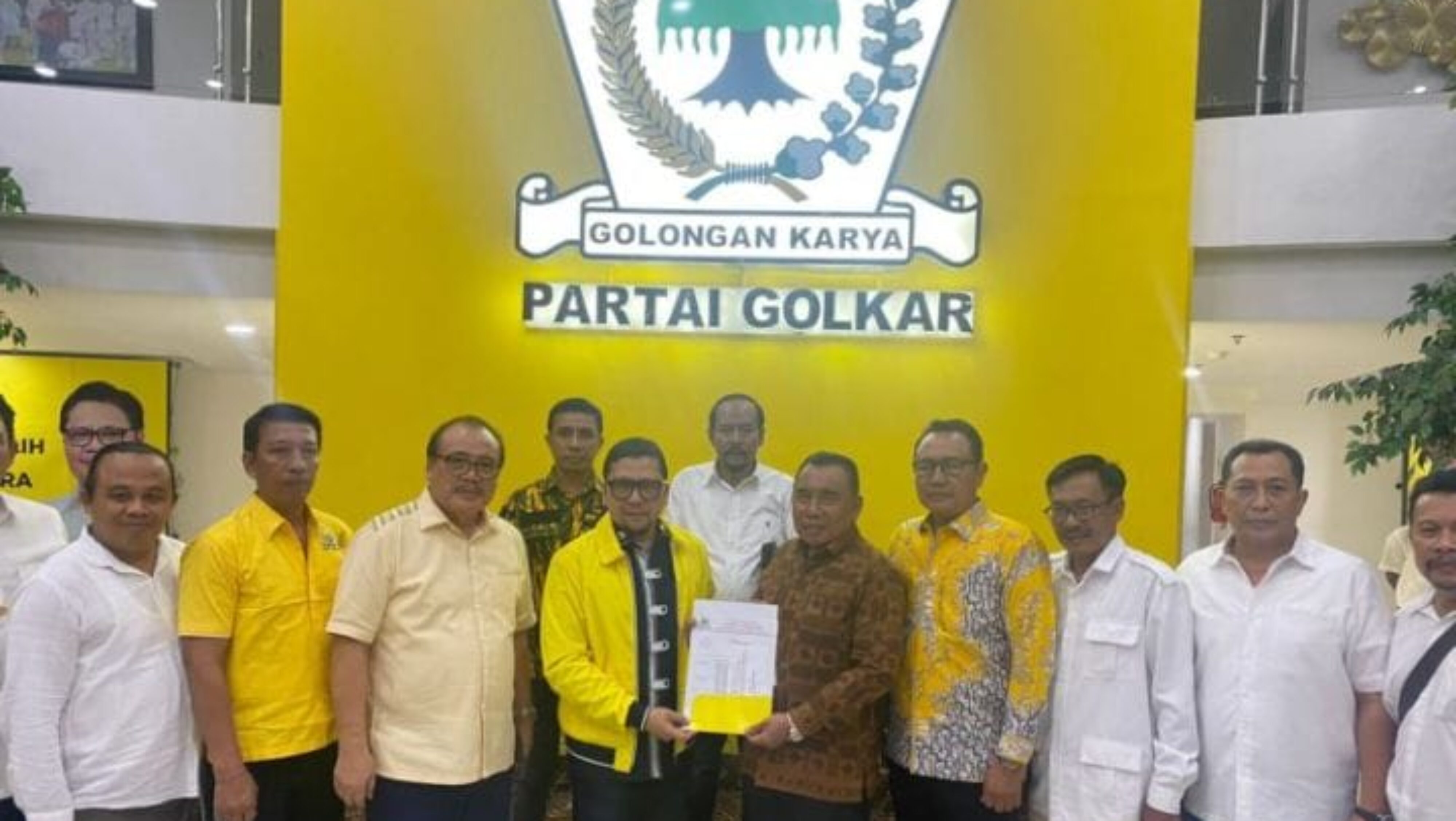 Airlangga Hartaro Mundur, Rekomendasi Paslon yang Sudah Dikeluarkan Berpotensi Dikocok Ulang…?