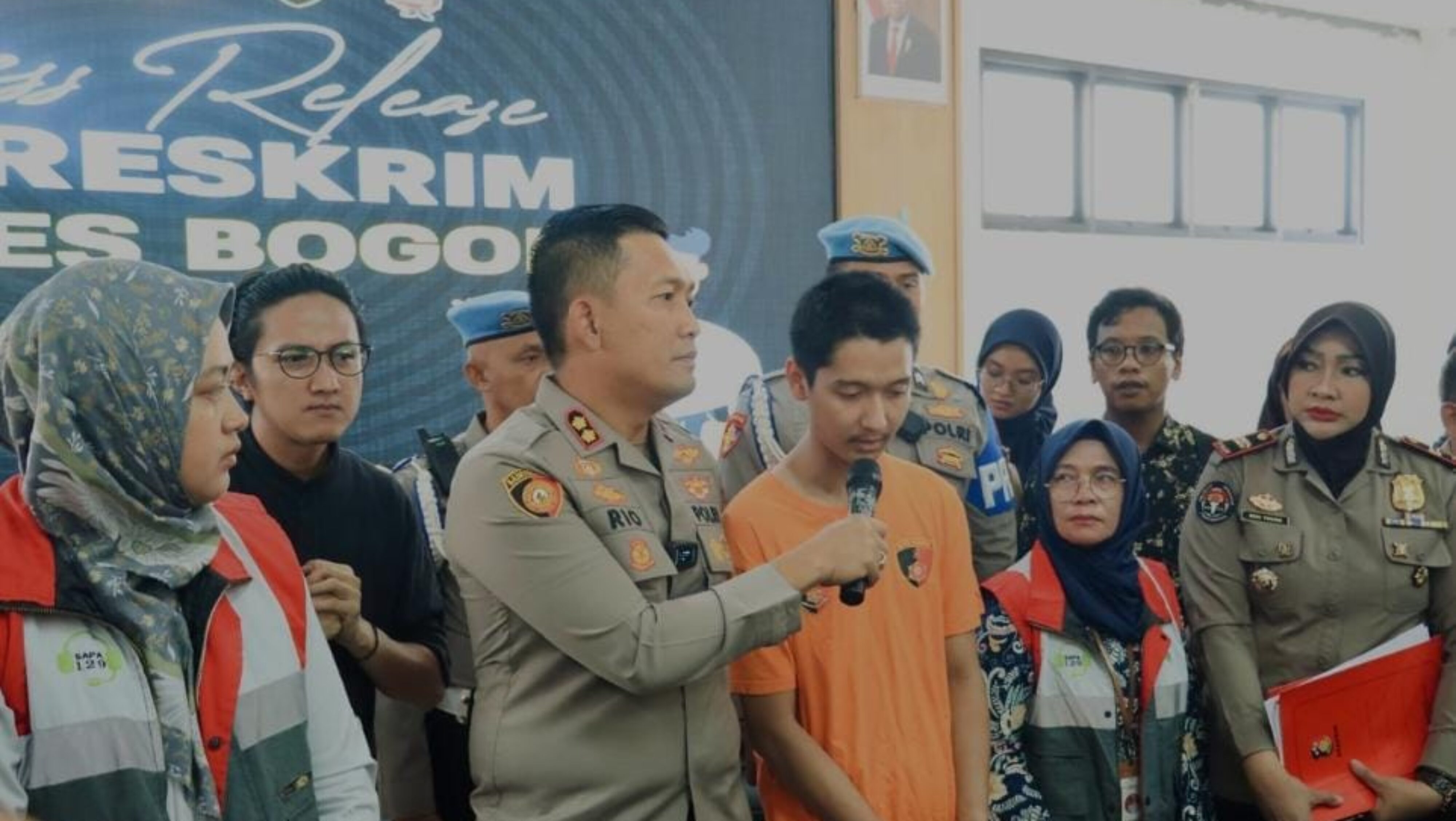 Suami Selebgram Cut Intan Dijerat Pasal KDRT dan Kekerasan Anak