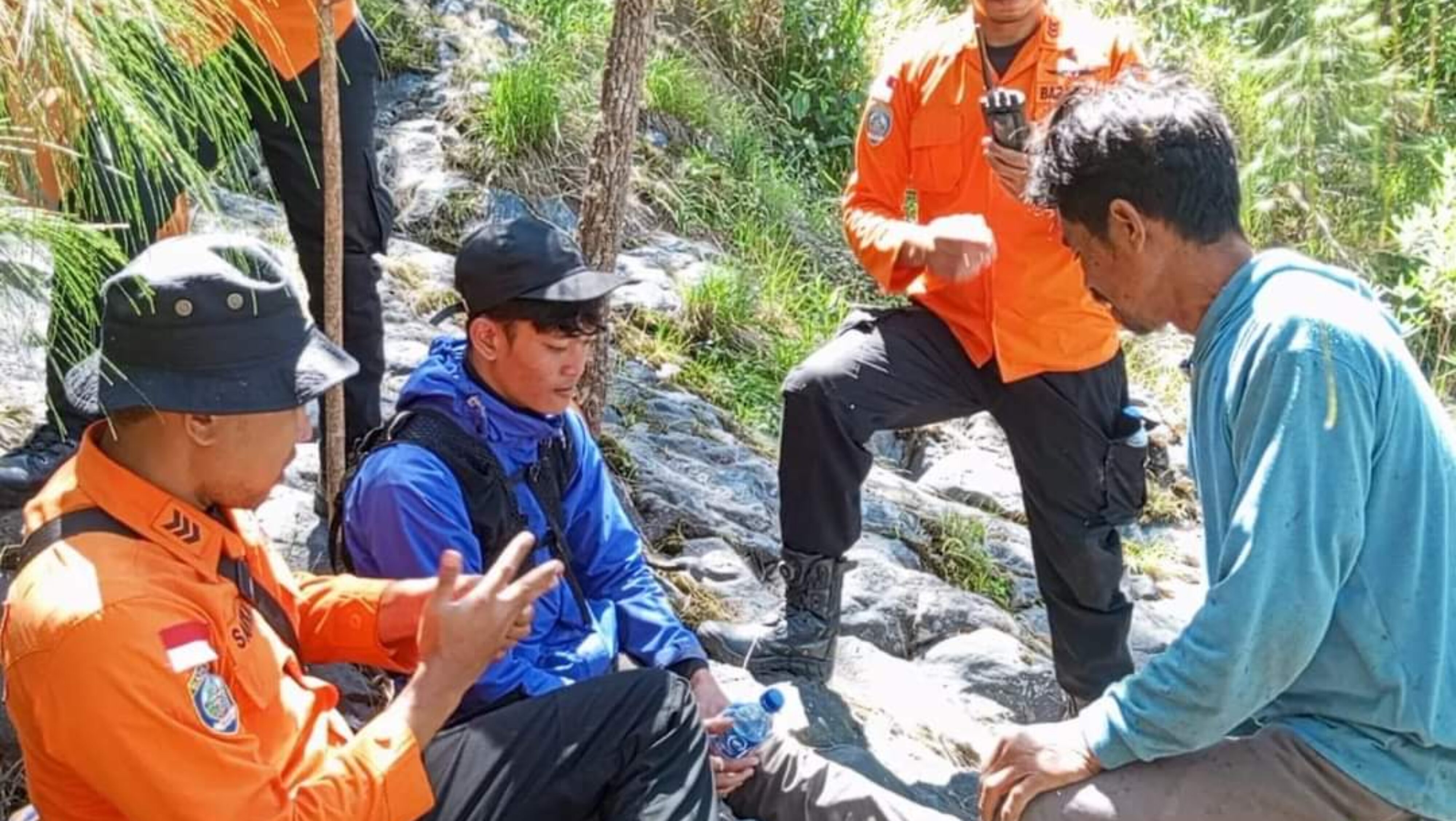 Pelajar Tersesat di Gunung Agung Berhasil Diselamatkan Tim SAR