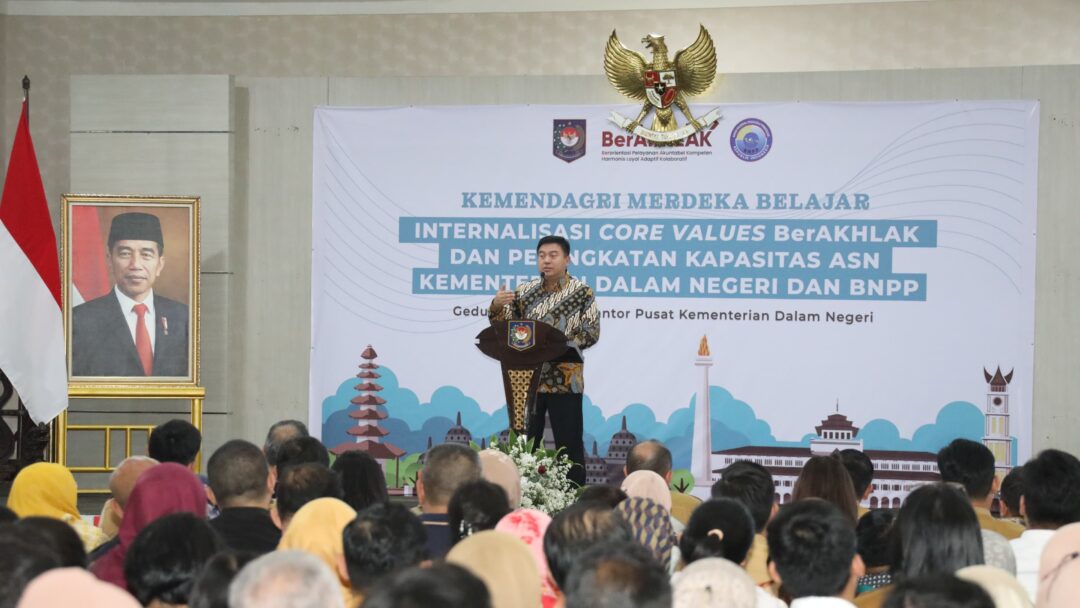 Gelar Internalisasi ASN BerAKHLAK, Plt. Sekjen Kemendagri Tegaskan Pentingnya Bekerja dengan Penuh Kesungguhan