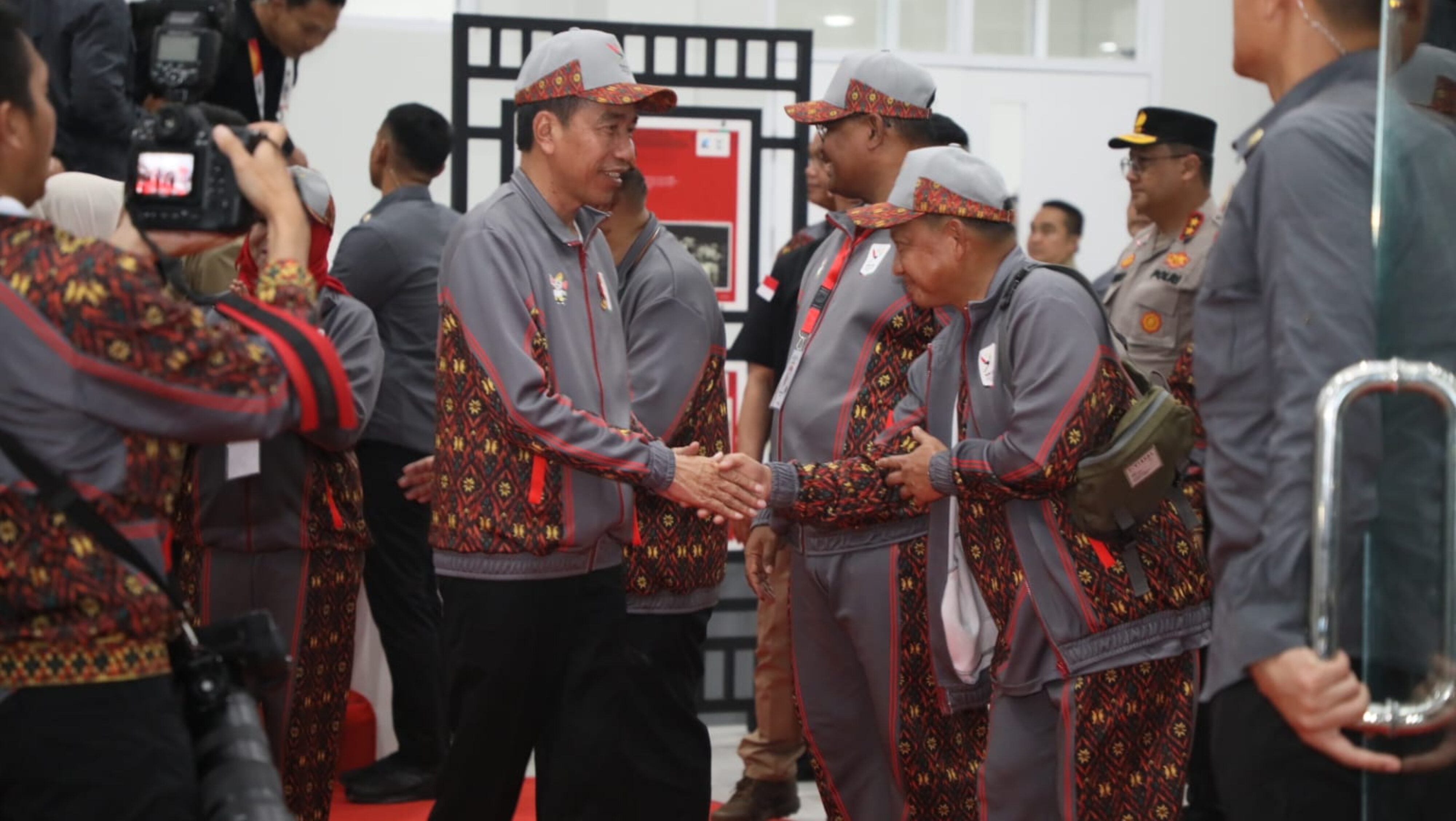 Mendagri Tito Dampingi Presiden Jokowi Buka PON XXI di Banda Aceh