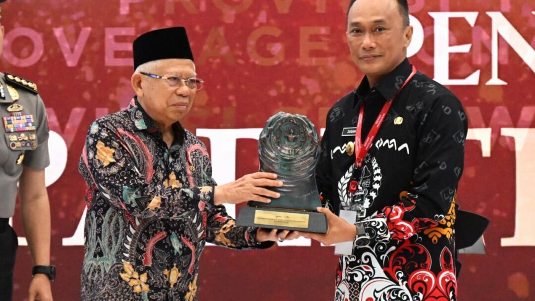 Raih Penghargaan Paritrana Award, Prof Zudan Ucapkan Terima Kasih ke Disnakertrans dan OPD yang Beri Perlindungan kepada Pekerja