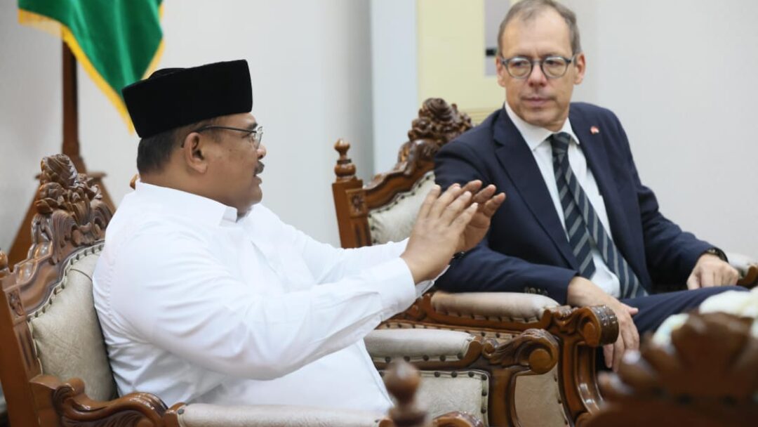 Pj Gubernur Safrizal Diskusi dengan Dubes Swiss